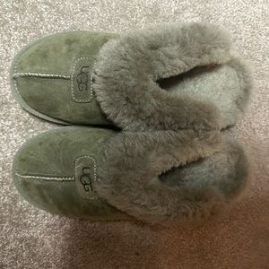 UGG COQUETTE SLIPPERS